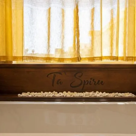 Ta Spiru House Of Character With Heated Indoor Pool Villa