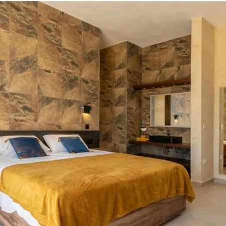 Ta Spiru House Of Character With Heated Indoor Pool Villa