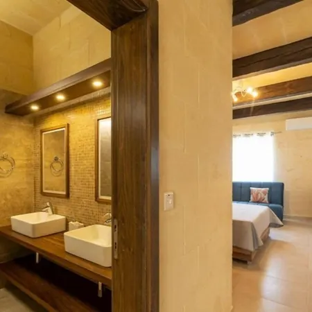 Ta Spiru House Of Character With Heated Indoor Pool Munxar